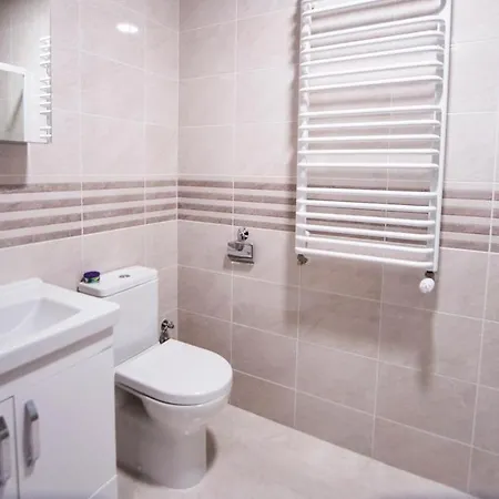 Wesola Aparthotel Wolka Kosowska