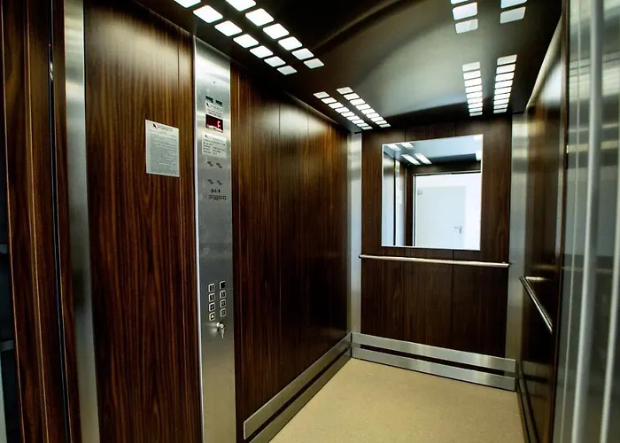 Wesoła Hotel apartamentowy Wolka Kosowska